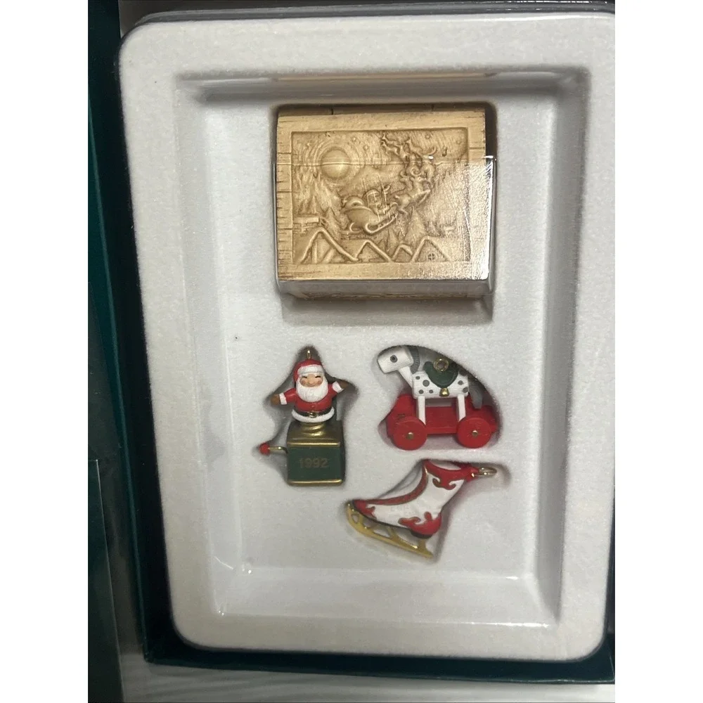 Hallmark Keepsake‎ Mini Ornament Christmas Treasures Collectors Club 1992 -1